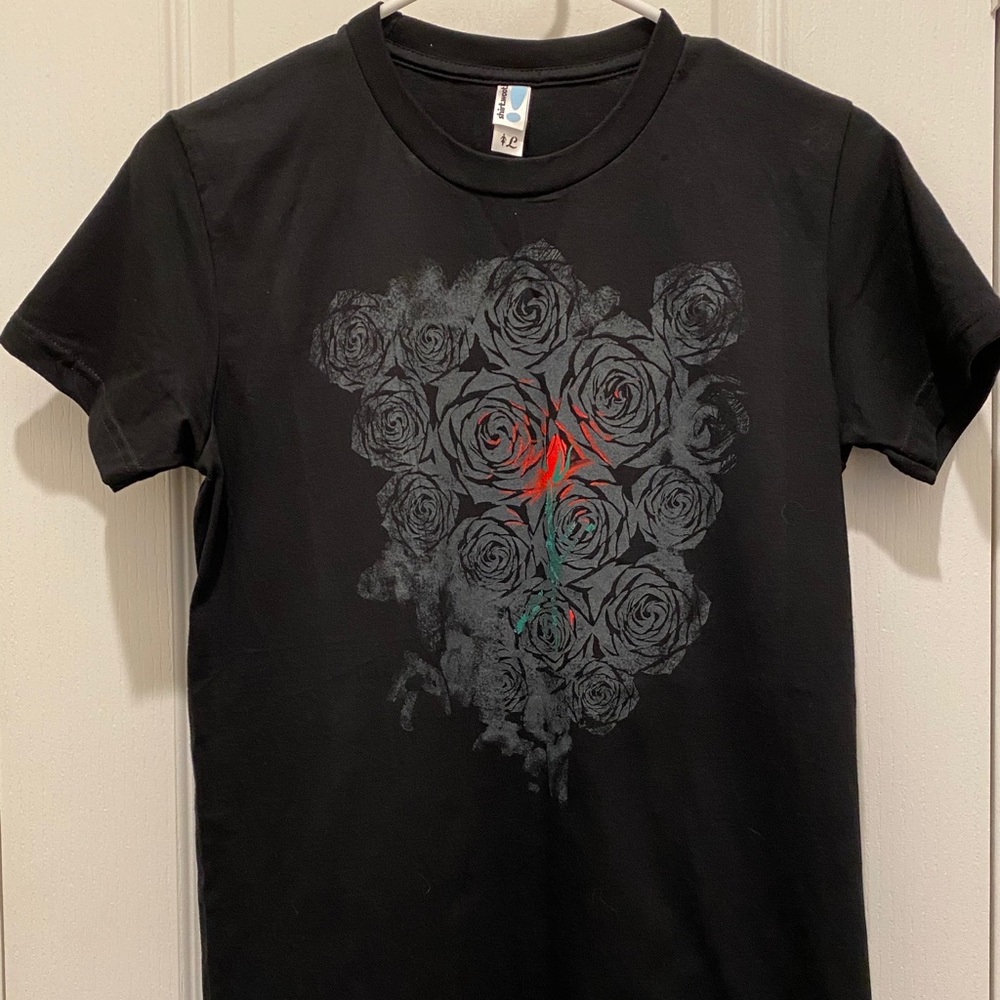 Women's Flower T-Shirt Size L